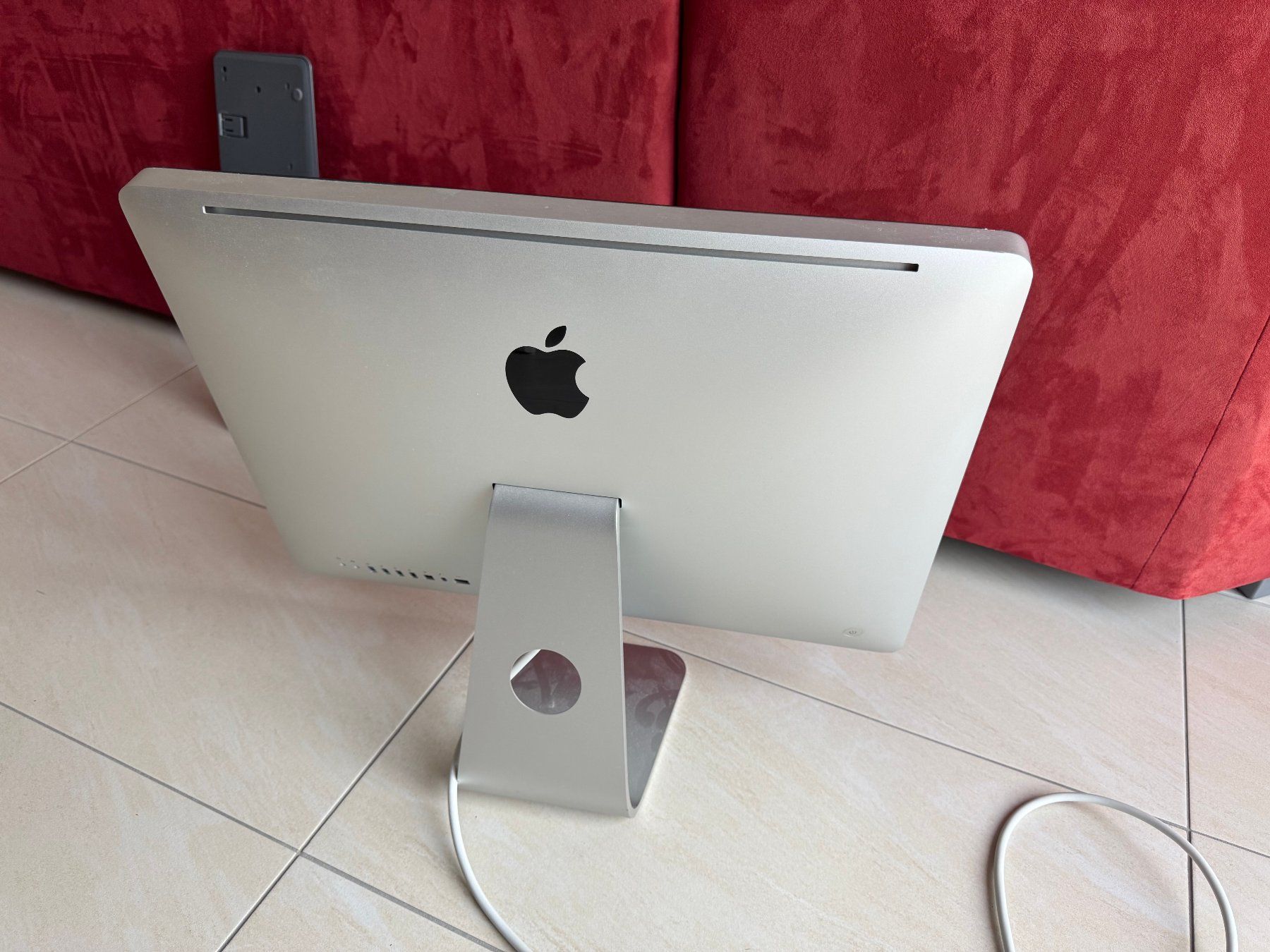 Apple PC: iMac 21.5" Mi 2011 Intel Core i7 16 Go RAM 2 To HDD – Difettoso da Bellinzona venduto da tiger_6500 1