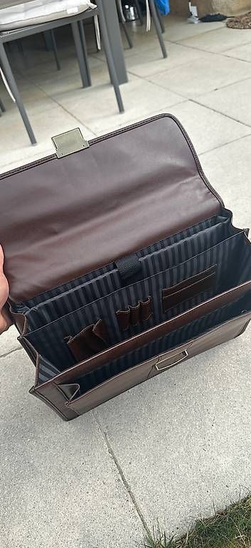 Valises & Sacs: Mallette en cuir  – D'occasion à Mont-sur-Lausanne par rom_2hp2 3