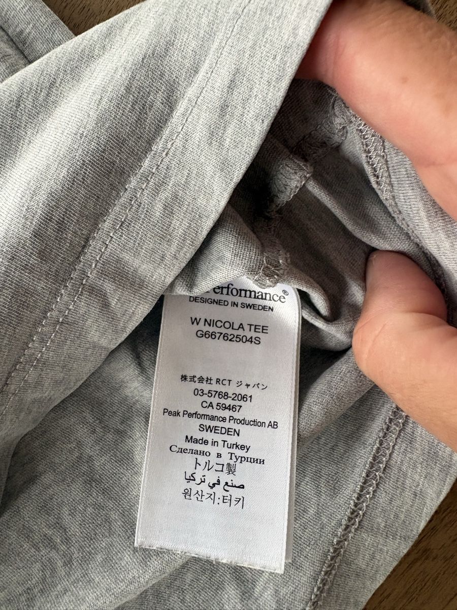 Peak Performance T-shirt: Peak Performance tshirt Damen Gr S – Usato da Hersiwil venduto da lambretta86 2