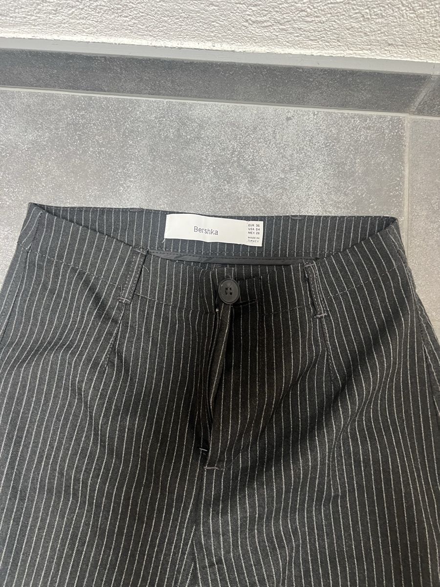 Bershka Pantaloni: Bershka Stoffhose Grösse 36 – Usato da Wettswil venduto da alstel24 1