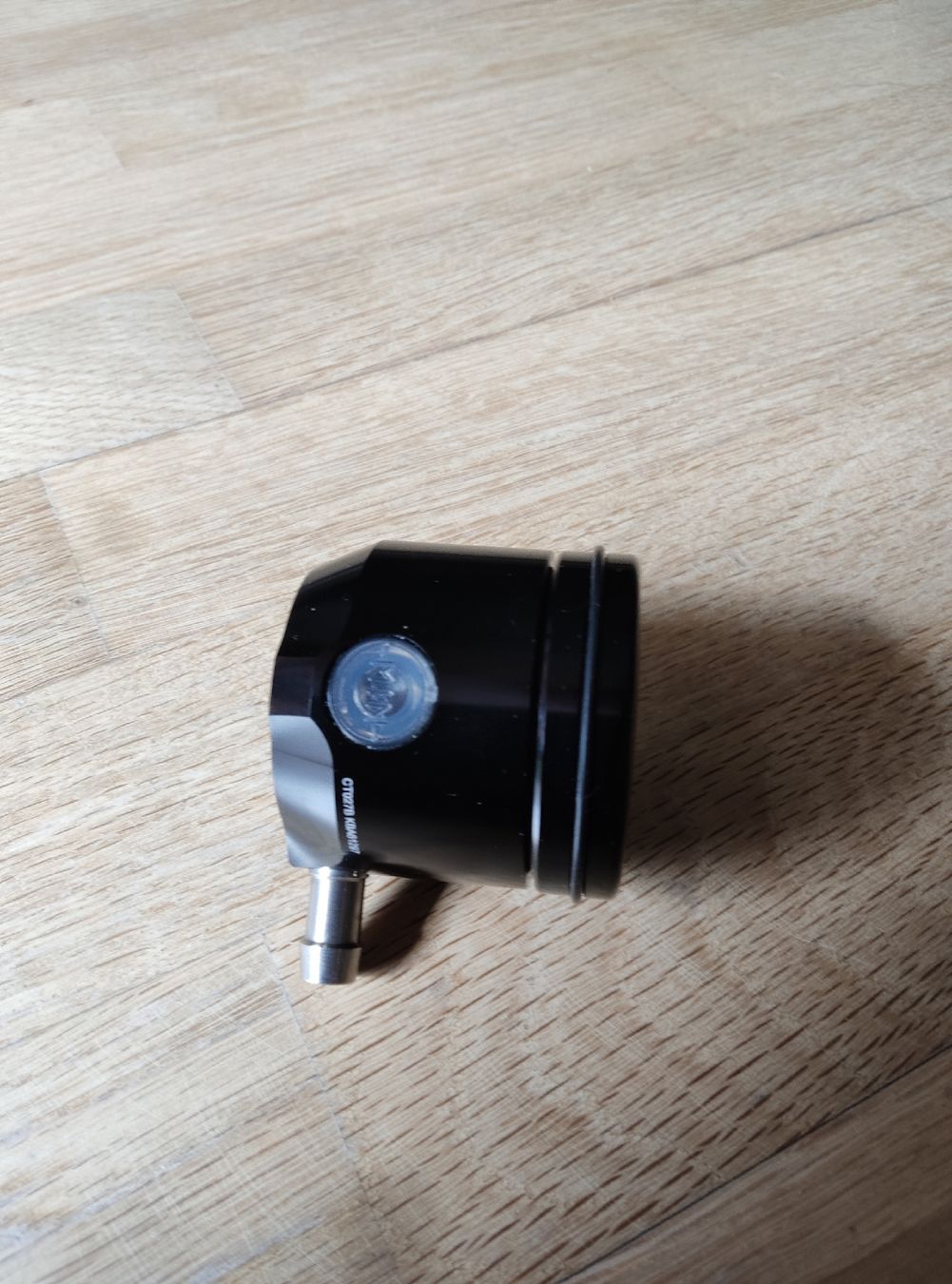 Rizoma Tutti i ricambio per moto: Bremsflüssigkeits- Behälter RIZOMA PISTON – Nuovo (secondo la descrizione) da Zürich venduto da mes_mg9k 2