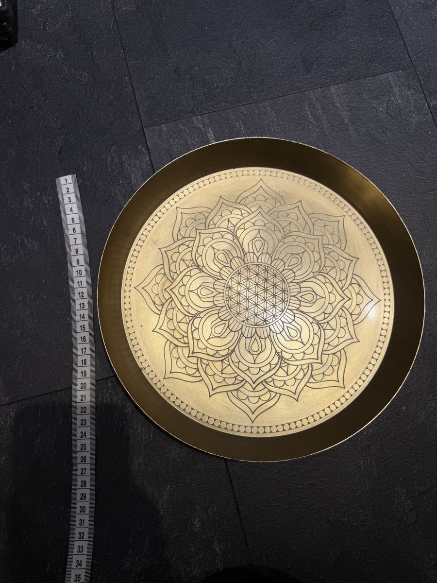 Tutte le decorazioni: Schönes Deko-Tablett Gold mit Muster – Usato da Niederglatt ZH venduto da vul_v86c 1