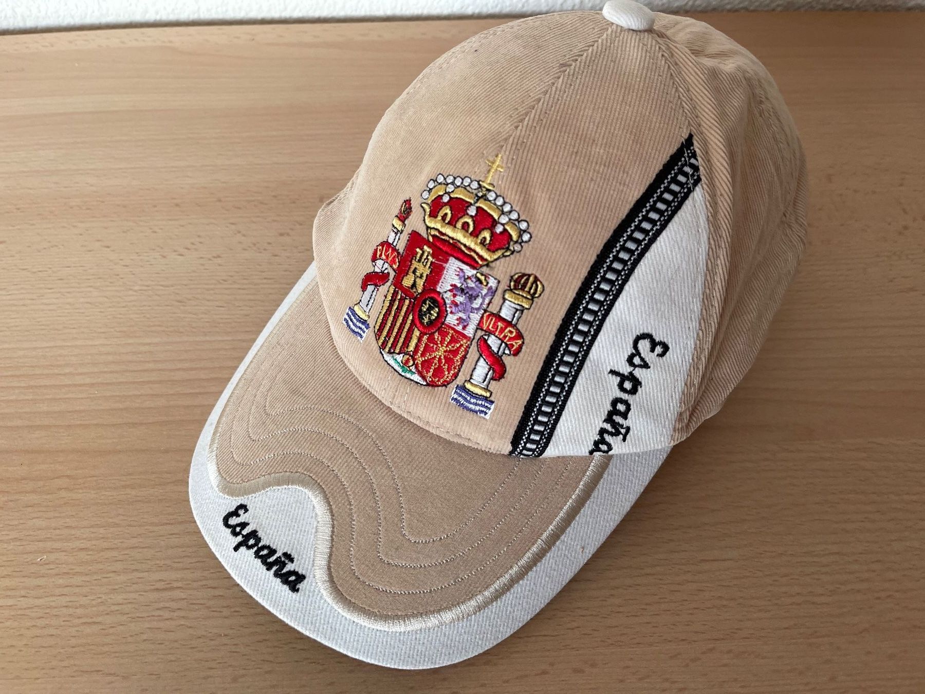 Nike Altro in  Abbigliamento & Accessori: Cap ESPANA Spanien Neu/NP55CHF Baumwoll Velours Beige – Nuovo (secondo la descrizione) da Kölliken venduto da Prscoo