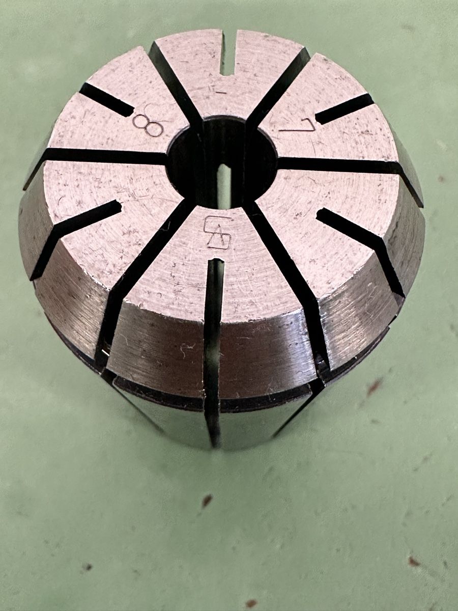 Tutti gli attrezzi: Spannzangen, collet, E-32, 7-8 mm – Usato da Aarberg venduto da SNMachines 1