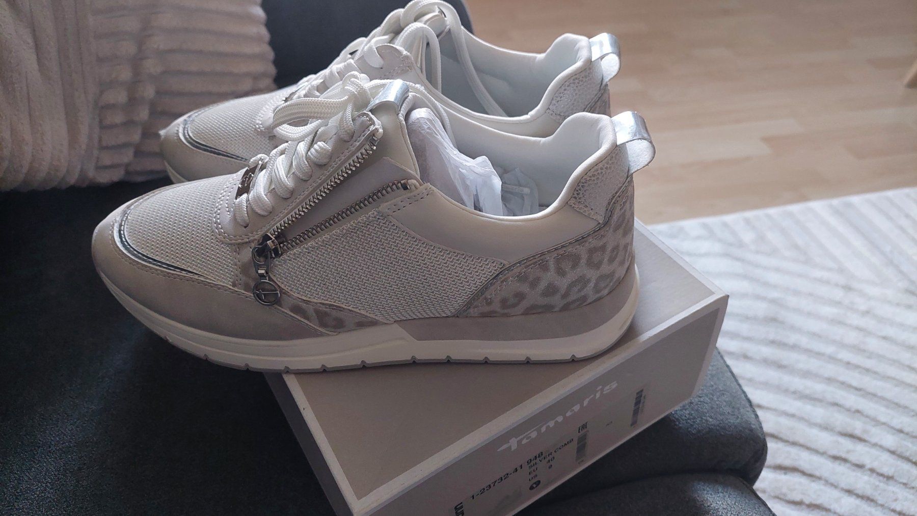 Tamaris Herrenschuhe: Orginal verpackte Tamaris  Sneaker Grösse 40 – Neu und originalverpackt aus Schmerikon von AB92 2