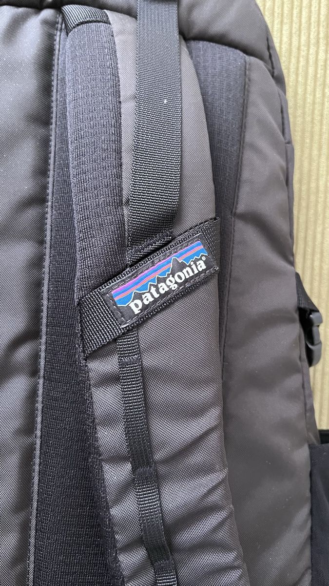 Patagonia Zaini: Patagionia Rucksack - Refugio - 30L - Schwarz – Usato da Luzern venduto da Calidru 4