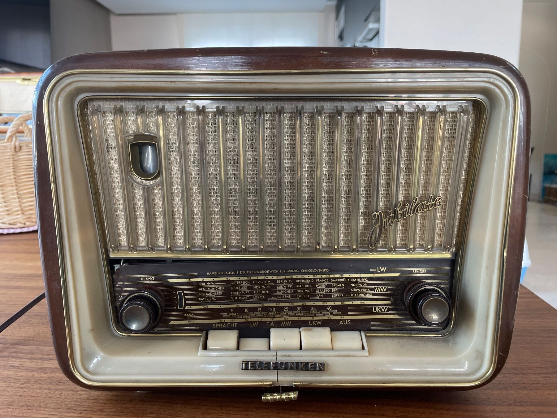 Telefunken Radio: Radio Telefunken Jubilare 7s – Usato da Wollerau venduto da phimasado