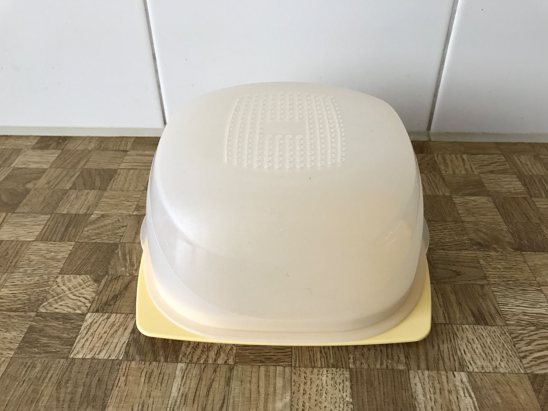 Tupperware Behälter & Ähnliches: Tupperware.  Kleiner CheeSmart – Gebraucht aus Birmensdorf ZH von Hilhan
