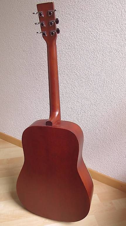 Strumenti musicali: Canadian Steel-String Dreadnought with Solid Cedar Top – Usato da Sursee venduto da xis_r8j9 3