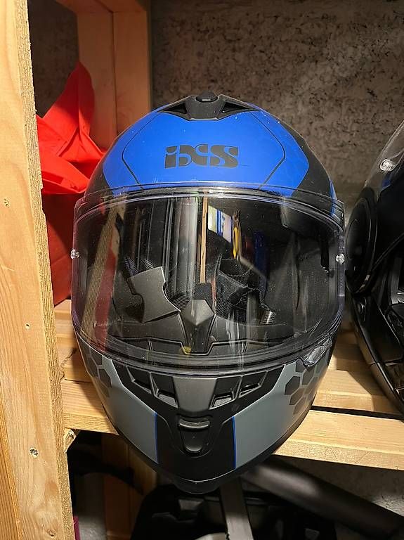 Casques & visières: Casque moto  – D'occasion à Saillon par mik_vc75