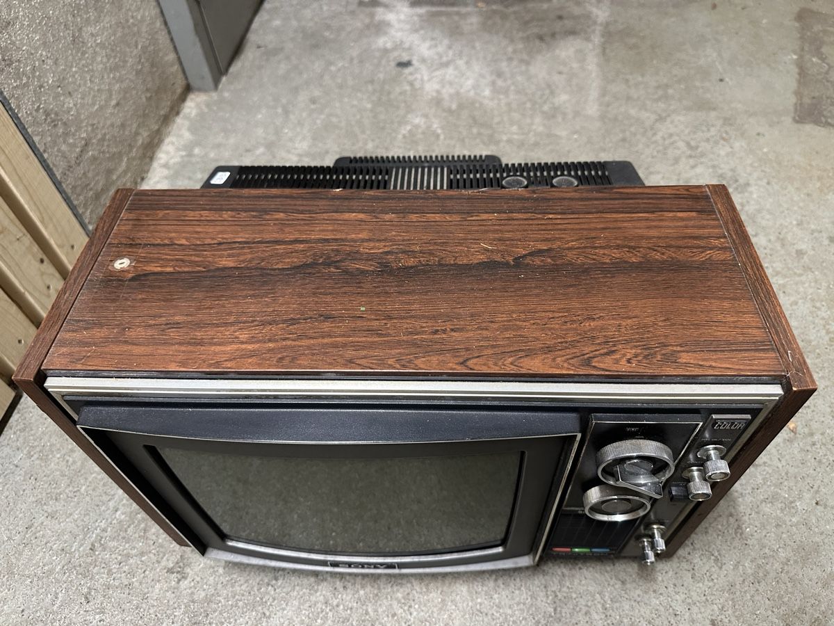 Televisori: Sony trinitron vintage 1970s – Difettoso da Onex venduto da rya_5brm 1