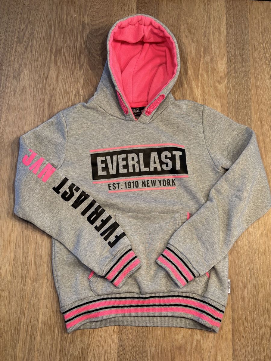 Lotti & Set di vestiti: Ensemble training sweat & pantalon Everlast 13Yrs – Usato da Pully venduto da Fictikalli 1