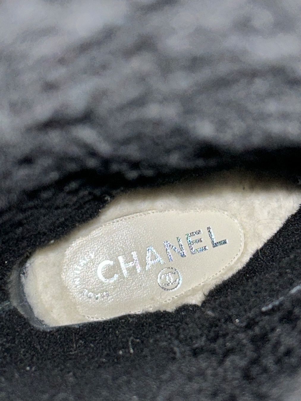 Chanel Scarpe da donna: Chanel sheering boots (37.5) – Usato da Rüschlikon venduto da Tey_sl 9