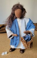 Schwarzenberger Krippenfiguren 24cm Frau mit Korb N2