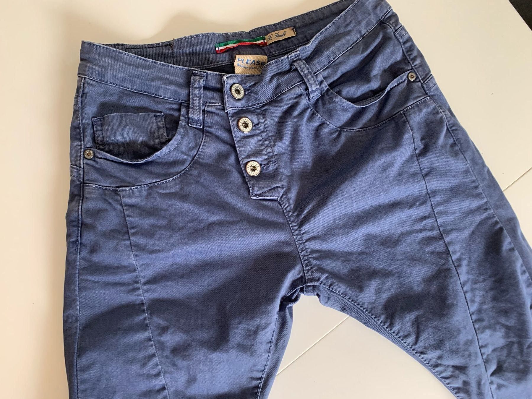 Please Jeans Jeans: PLEASE Vintage Jeans Grösse X Small – Gebraucht aus Meiringen von Sheyene 1