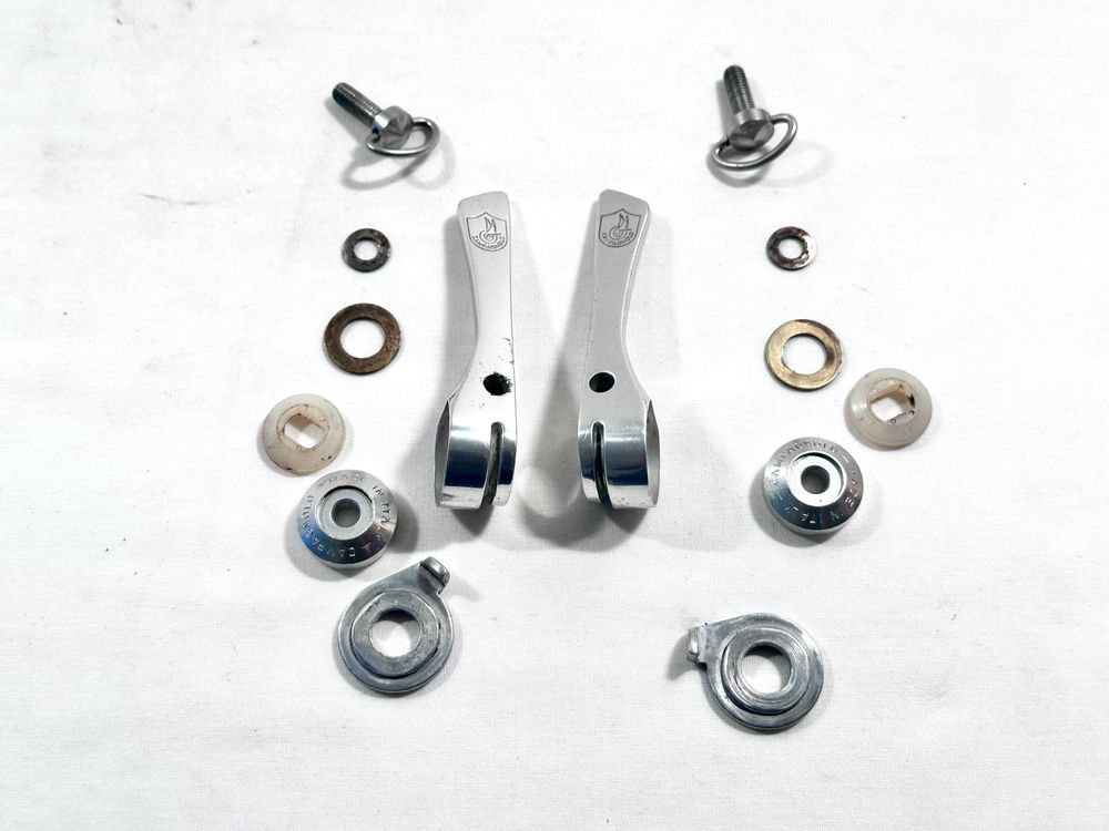 Leviers De Vitesse Campagnolo C-Record Friction - Références #0118071 Et #0118072, état Neuf NOS