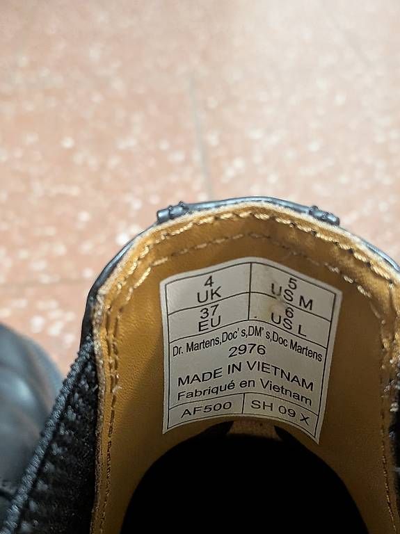 Dr. Martens Damenschuhe: Doc Martens Chelsea Boots 37 – Gebraucht aus Zürich von pec_l85x