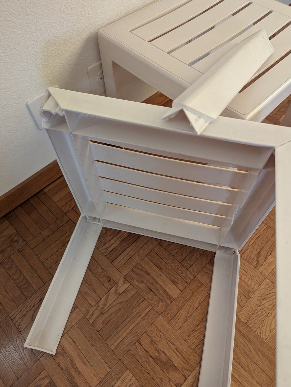 Hocker: 2er-Set Plastikhocker / Beistelltische, weiss – Gebraucht aus Romanshorn von UrbanMercato 4