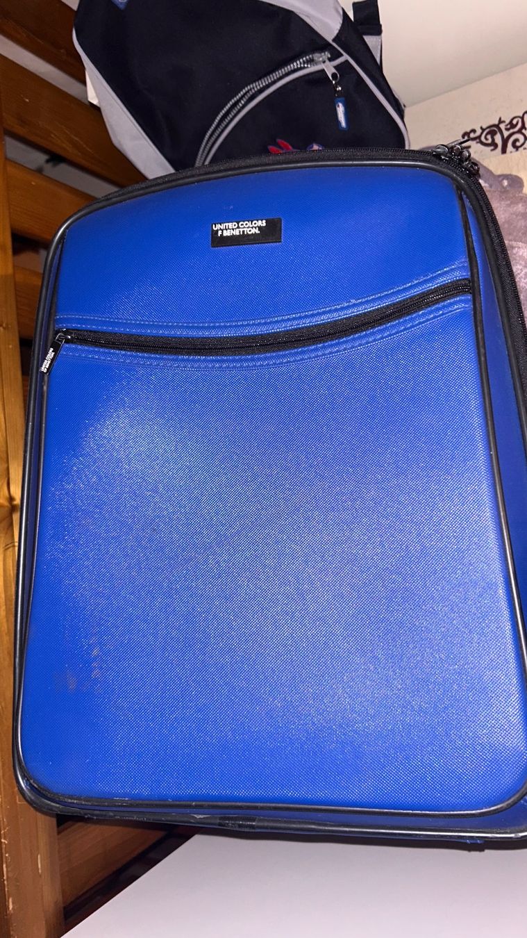 Benetton Valigie: Benetton Koffer Handgepäck – Usato da Schwyz venduto da Maerzetuepfli 1