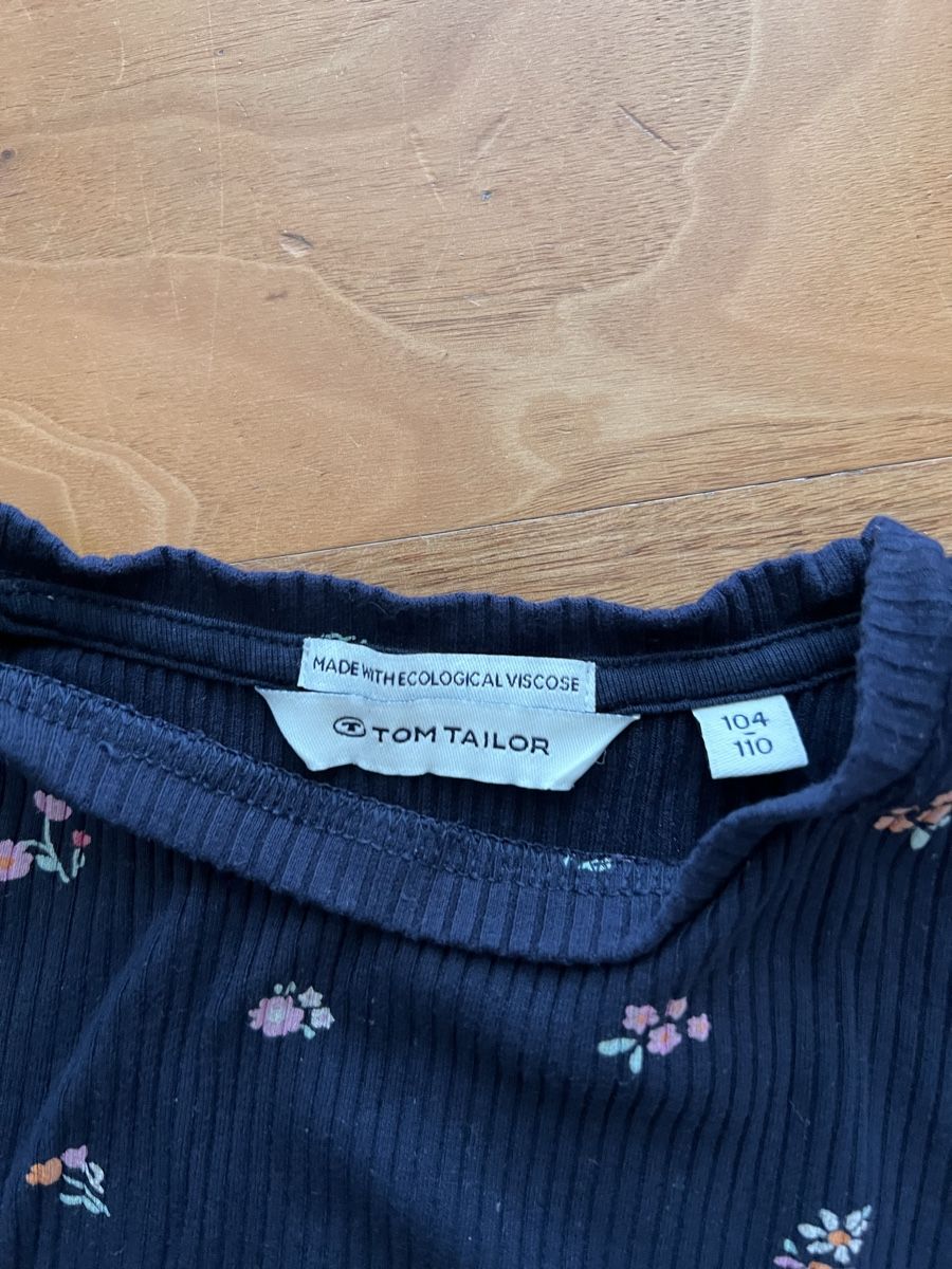 Tom Tailor Robes et jupes: Tom Tailor Strickkleid - Grösse 104/110 – D'occasion à Wil SG par ooMariposaoo 1