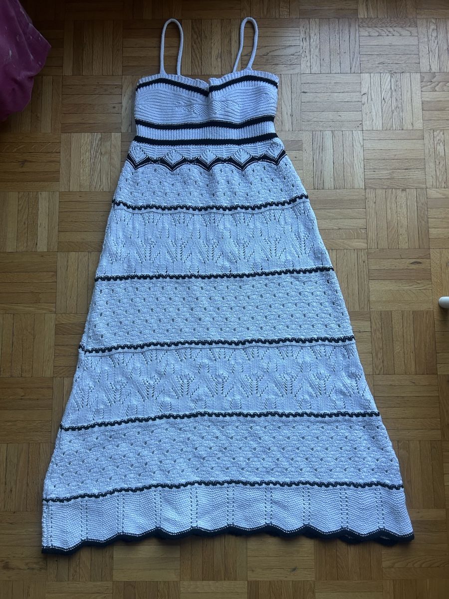 Kleider: Robe longue en maille  – Gebraucht aus Grand-Lancy von eli_x5k9