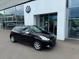Peugeot 208/1.2l Benzin/82PS/Handschaltung/Frontantrieb