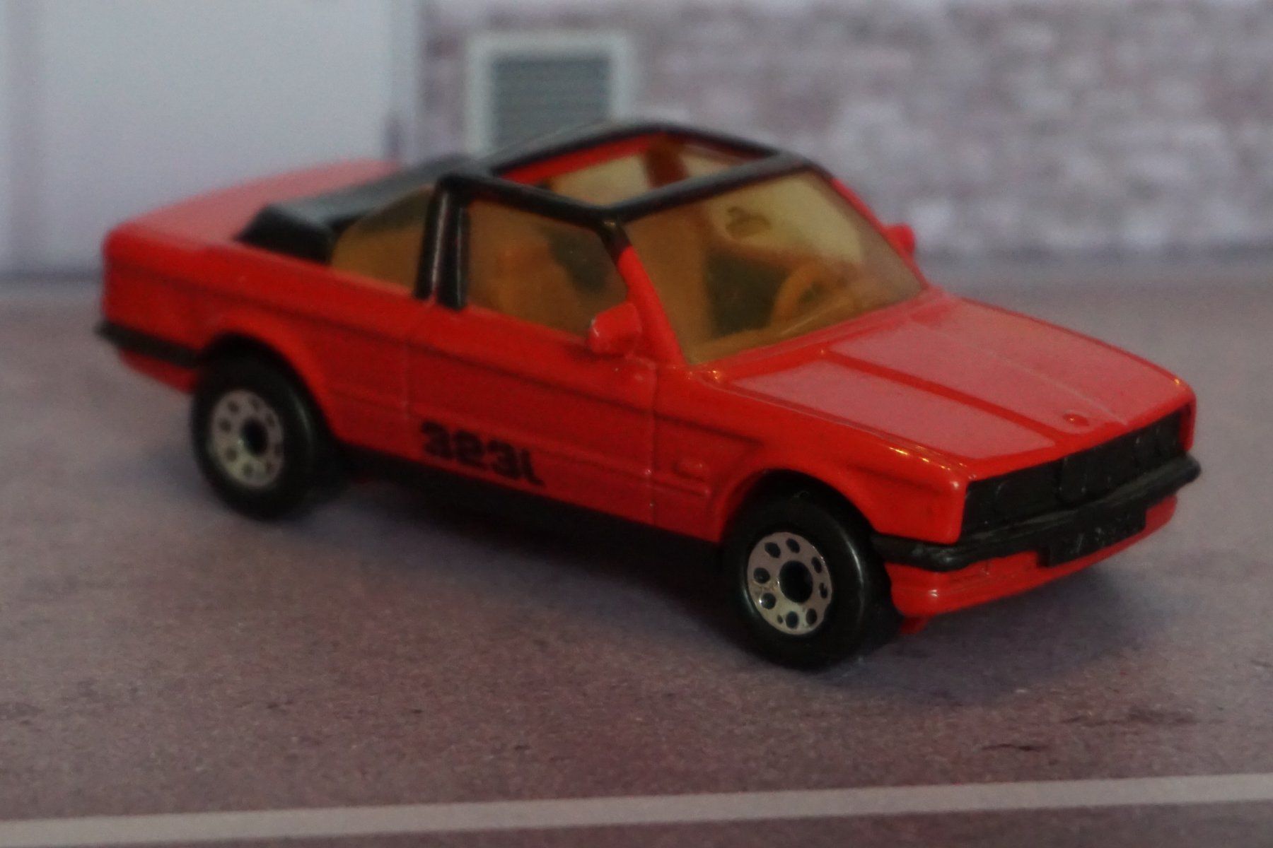 Matchbox Modellini d'auto: Matchbox BMW 323i Baur COOL !!!!!!!!!!!!!!!!!! – Usato da Reiden venduto da Doppeldecker69