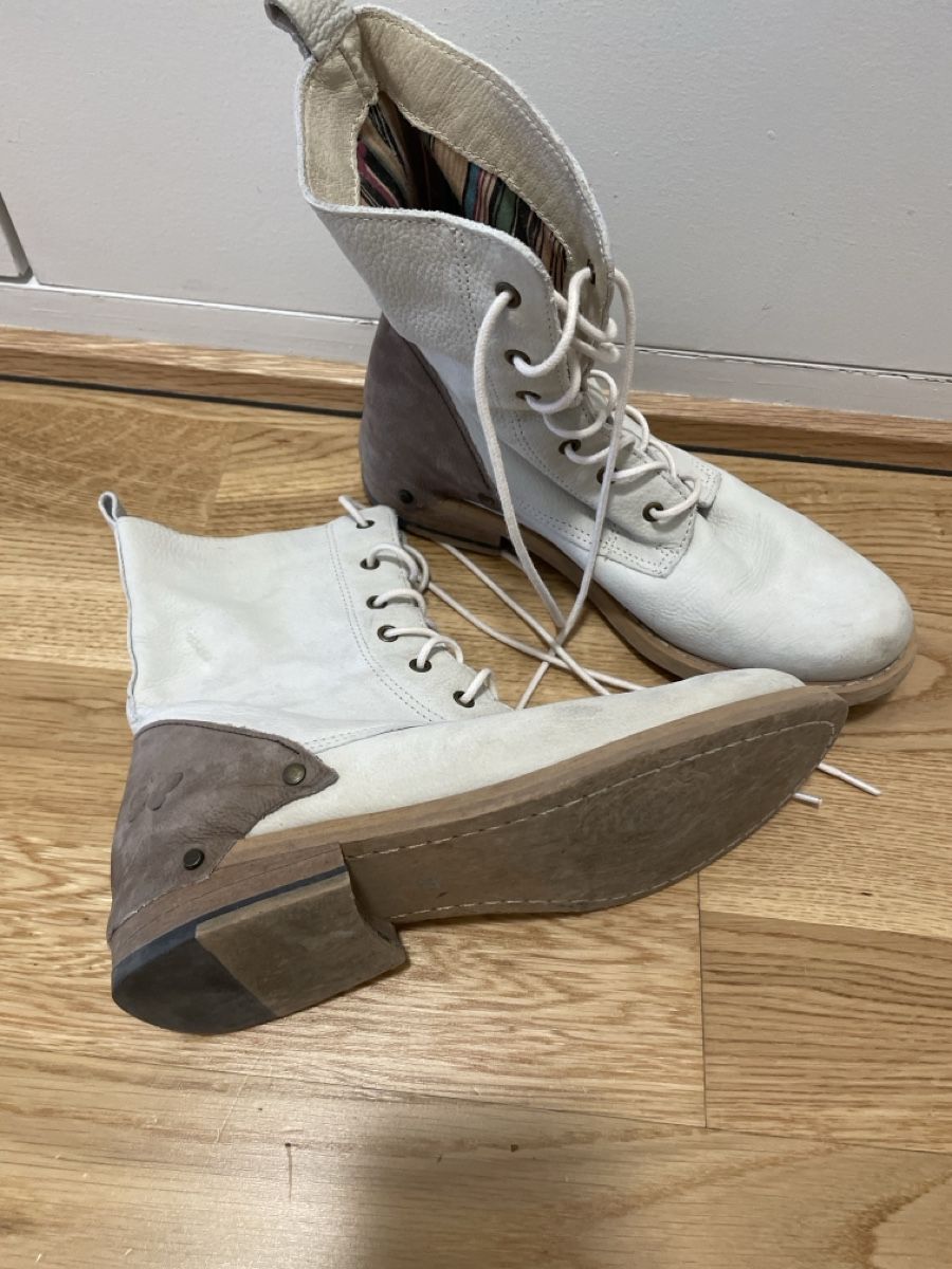 Scarpe da donna: Stiefeletten Grösse 37 – Usato da Bern venduto da calana80 2