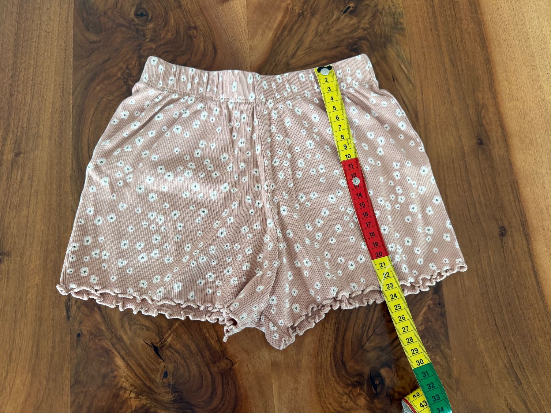 Next Hosen: Shorts, Next, Grösse 104 – Gebraucht aus Haslen AI von s176 2