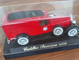 Cadillac Pompiers 4070 Solido, rot, Sammlerstück von SLIDO