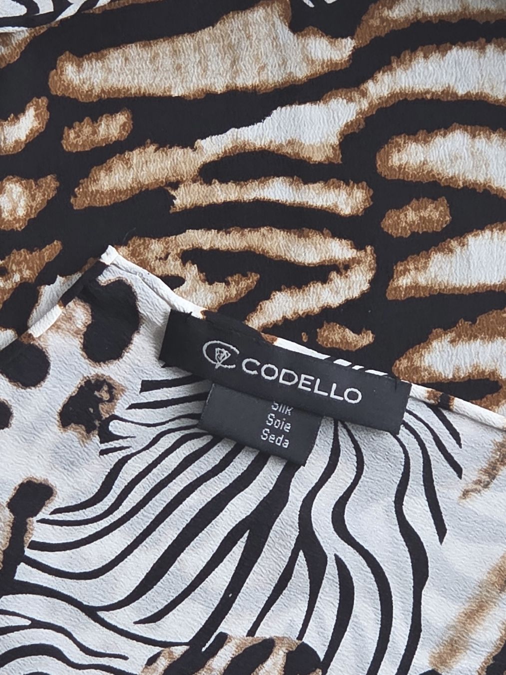 Codello Foulard & Sciarpe: Seidenschal Codello, 20 x 200 cm, handrolliert – Nuovo e nell'imballaggio originale da Frauenfeld venduto da Schenken-mit-Herz 3