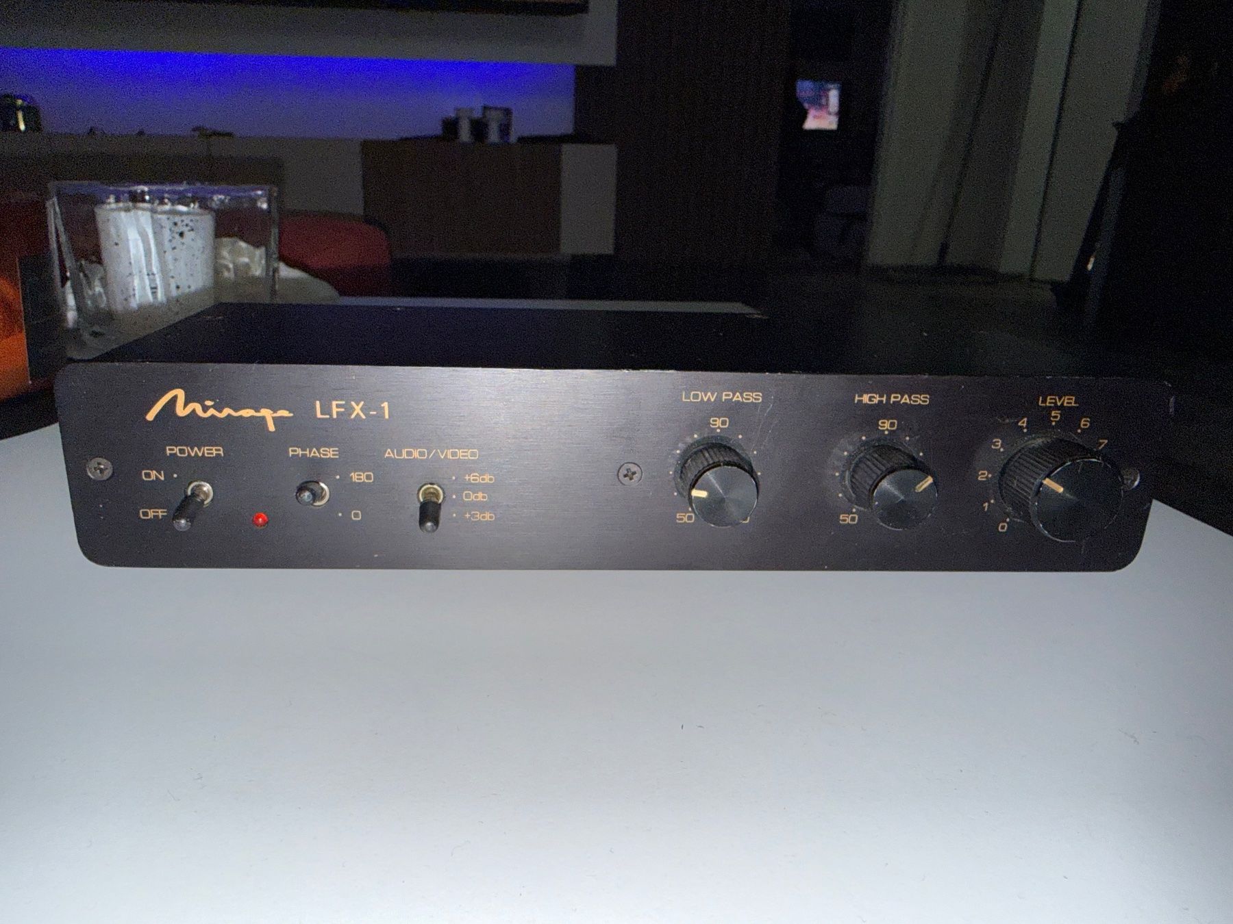 Amplificatori: Mirage LFX-1 Crossover - Vintage Audio Gem – Usato da Schlieren venduto da BT89