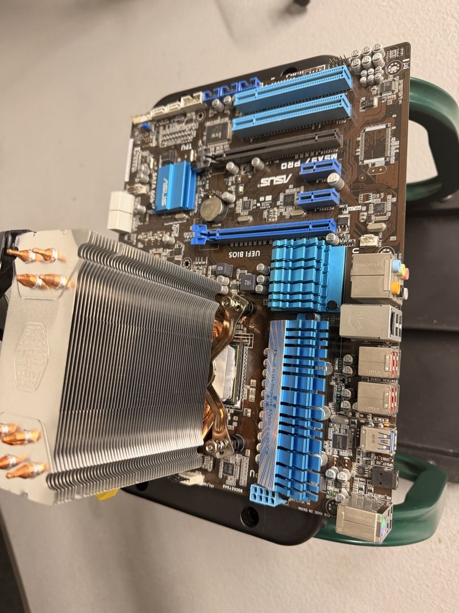 Asus Schede madri: Asus M5A97 AM3+ – Usato da Seewen SZ venduto da nik_89bh