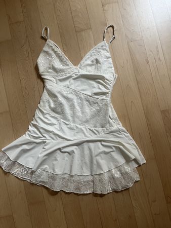 Kleid weiss Spitze 