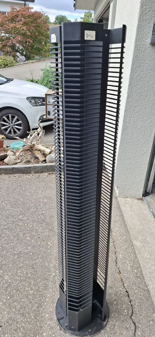 Scaffali: CD Turm, CD Gestell Metall schwarz – Usato da Mellingen venduto da lathei