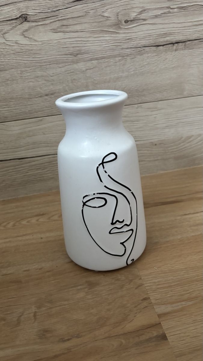 Vasi & Recipienti: Vase mit Line-Art Gesicht – Usato da Roggwil BE venduto da R..