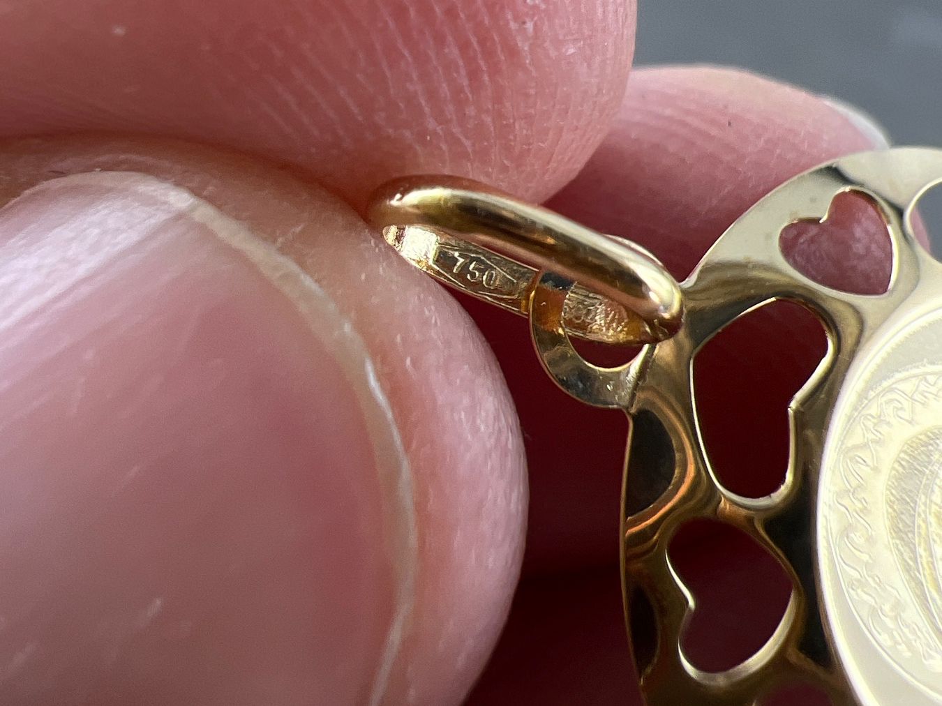 Anhänger: Anhänger 750 Gold – Gebraucht aus Niederuzwil von leo_8857 1