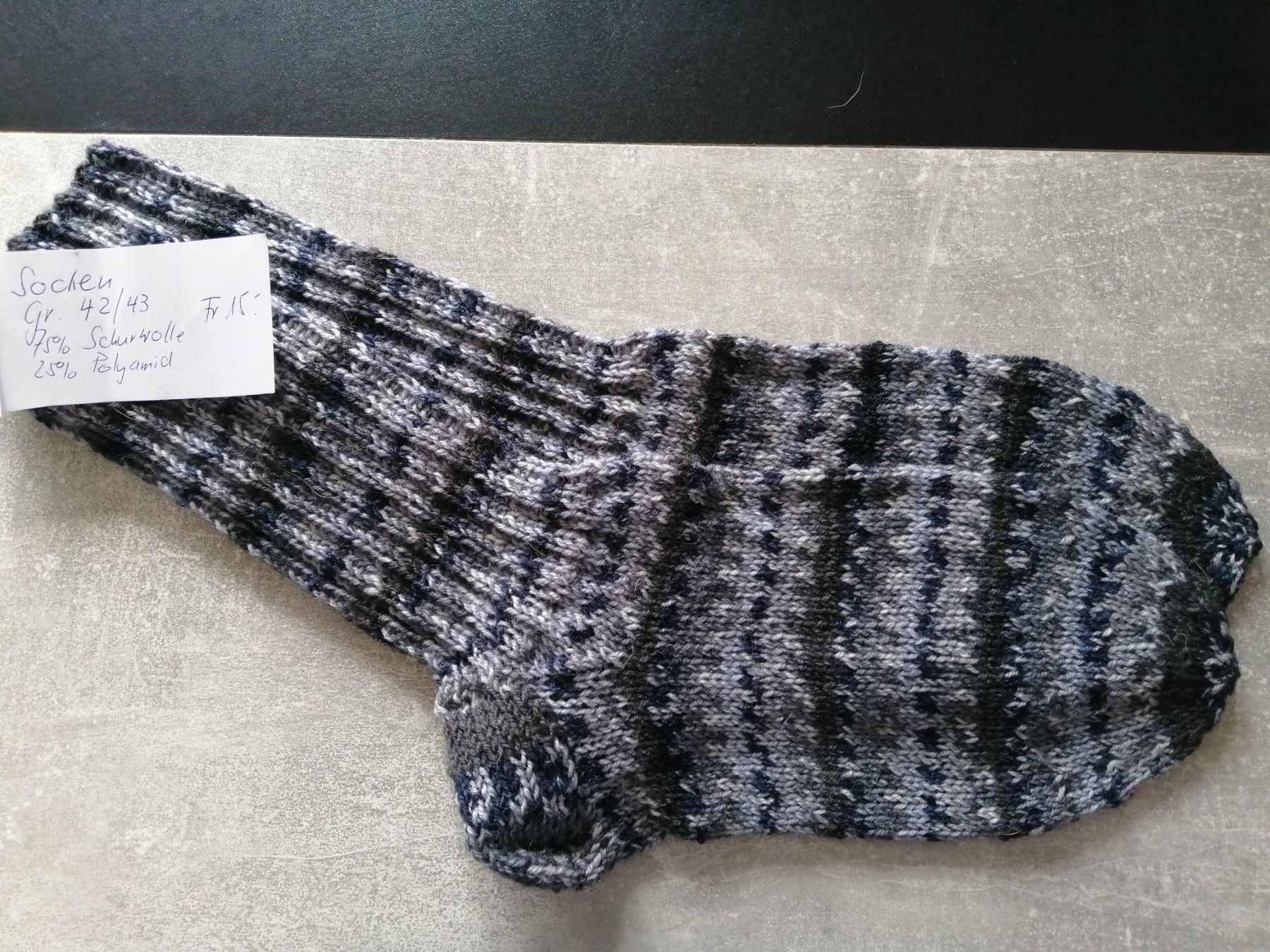 Calze: Socken handgestrickt, Grösse: 42/43 – Nuovo (secondo la descrizione) da Altstätten SG venduto da willipatricia