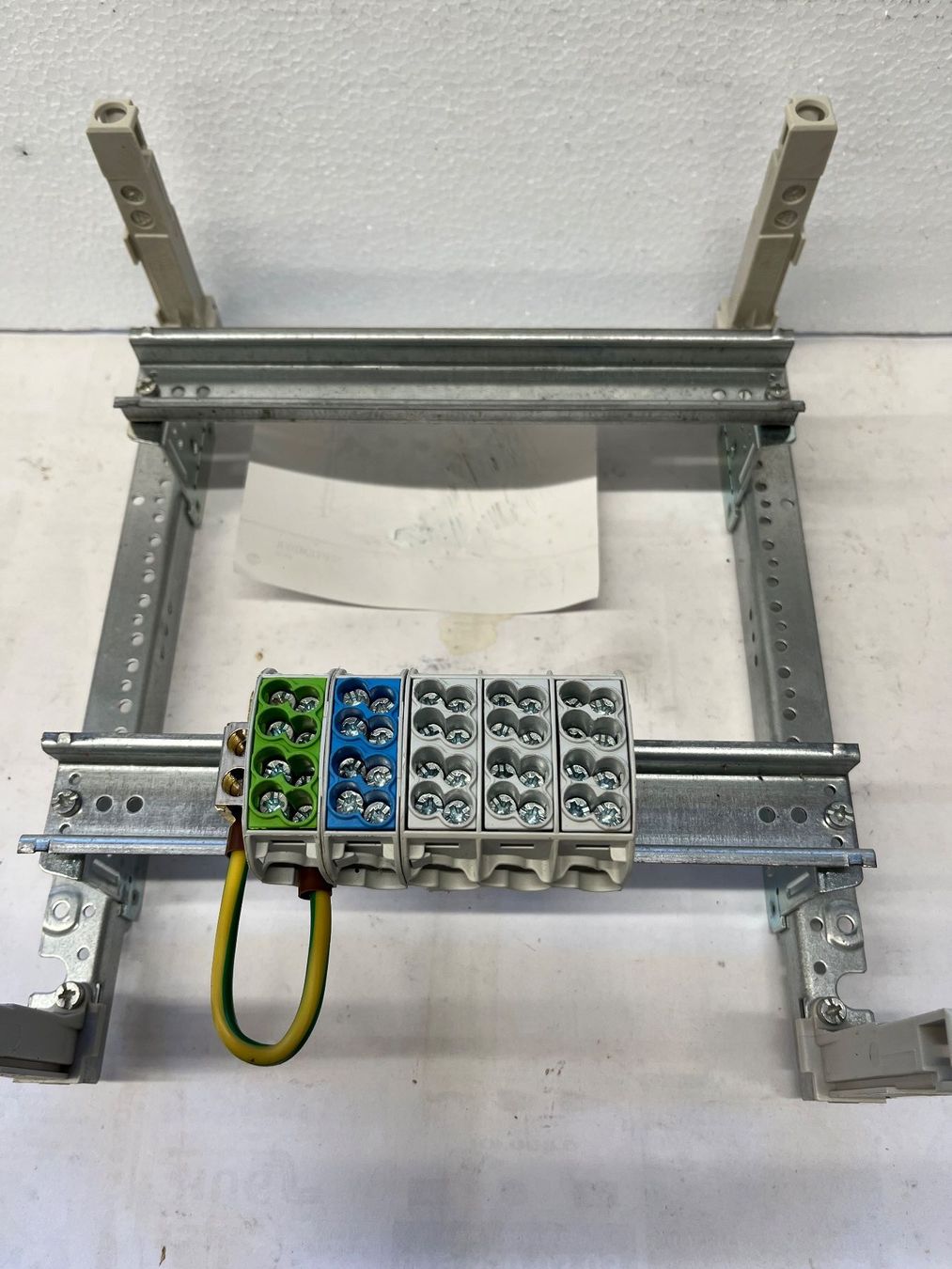 Hager Alimentazione elettrica: Klemmenblock 5x16 mm/2 – Usato da Küblis venduto da hypofacto 2