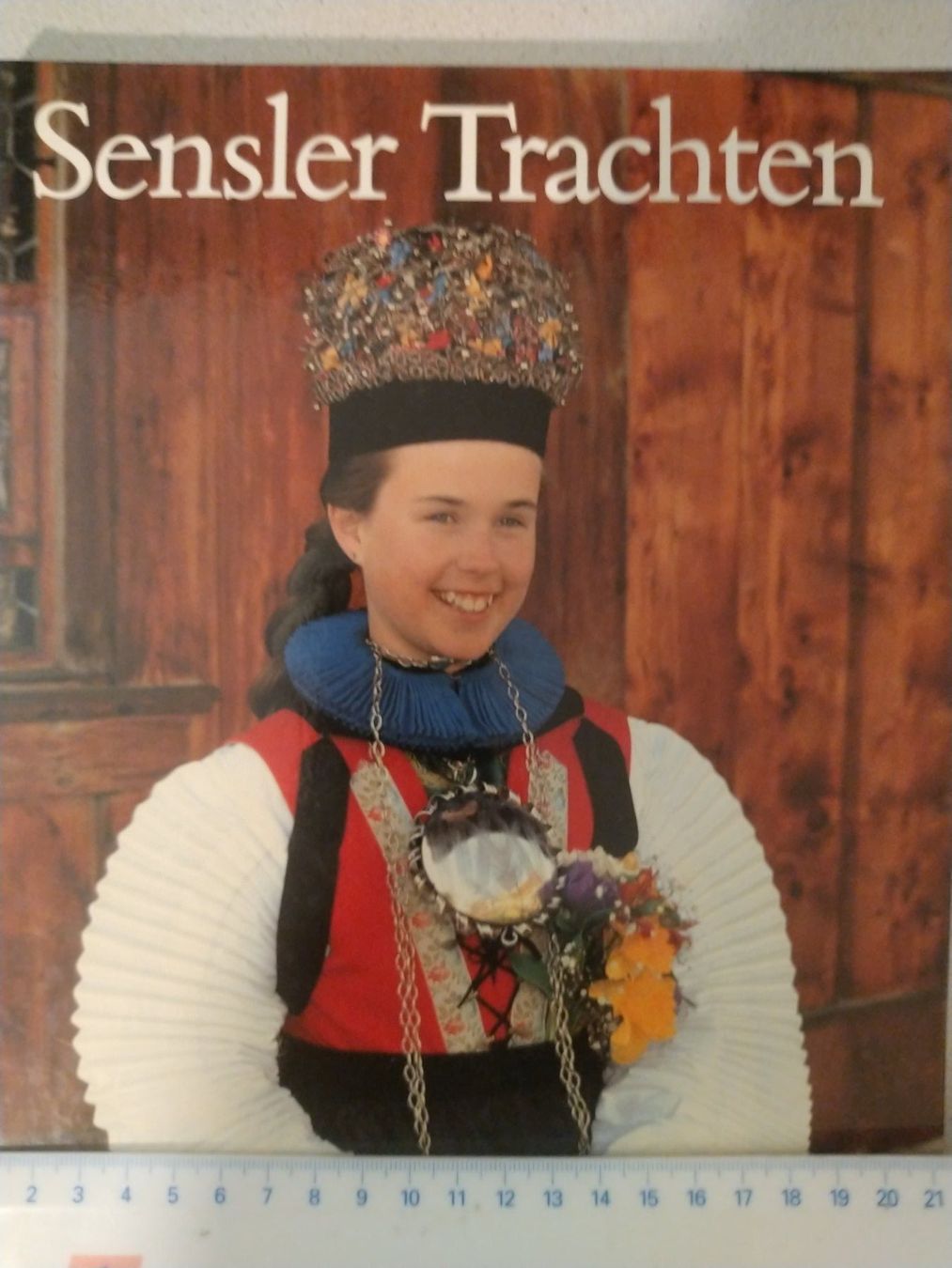 Bücher: Moritz Boschung: Sensler Trachten – Neu (gemäss Beschreibung) aus Sissach von Heimat_Buch