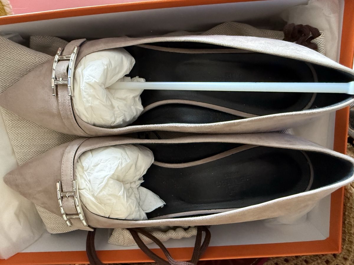 Hermès Scarpe da donna: Pumps beige Hermes Groesse 38 neuwertig – Usato da Hagendorn venduto da E_S_D