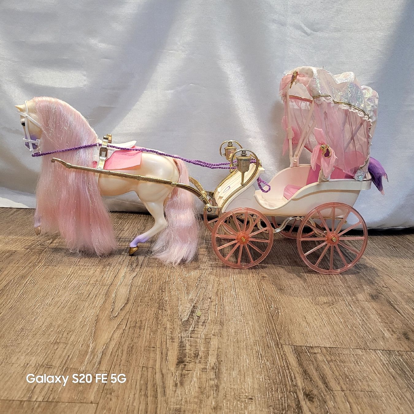 Giocattoli: Barbie Pferd Zauberherzchen mit Kutsche – Usato da Niederbuchsiten venduto da klengyel 1