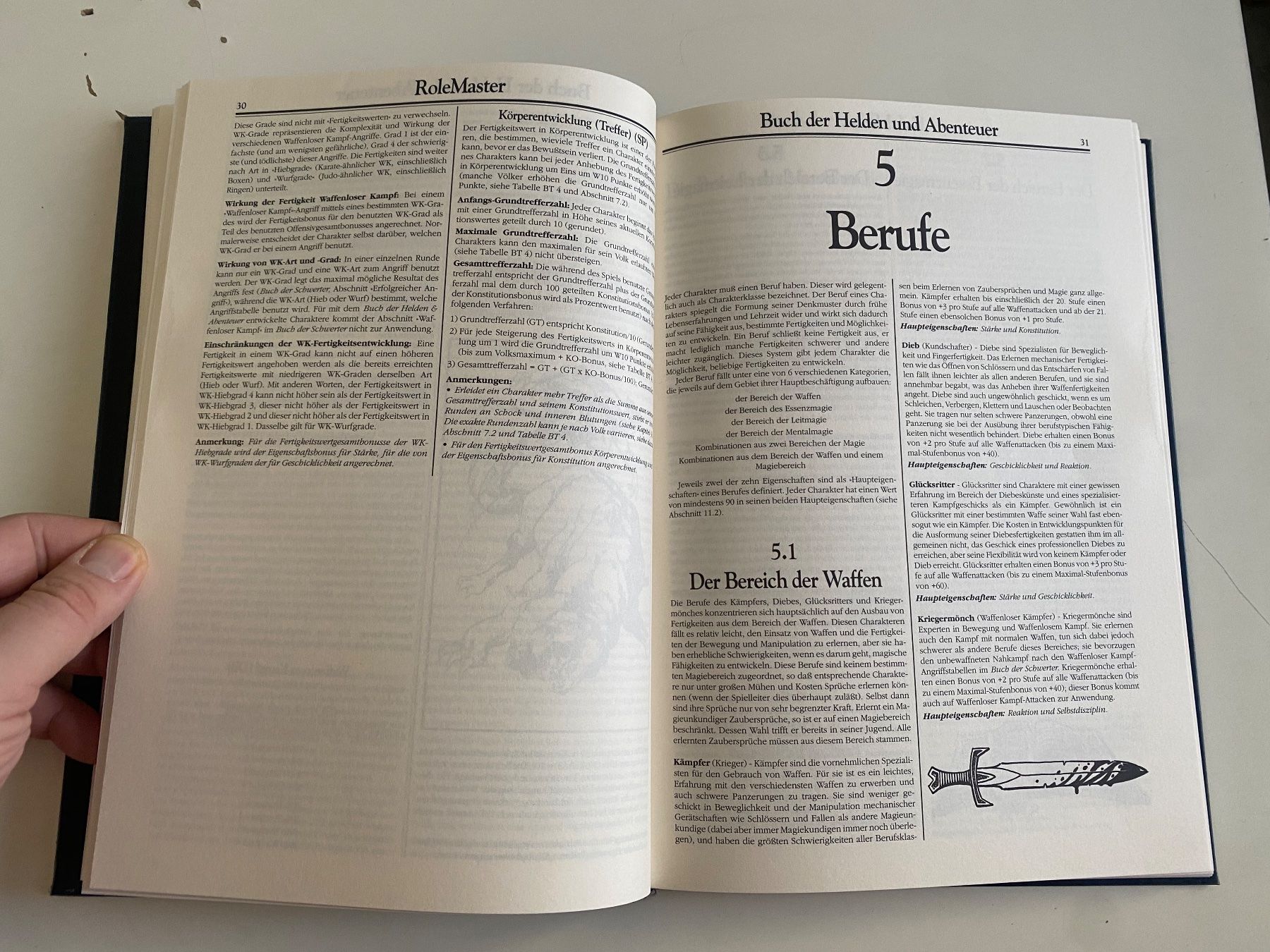 Spiele: RoleMaster - Buch der Helden und Abenteuer - Rollenspiel – Gebraucht aus Münsingen von Ganjam 4