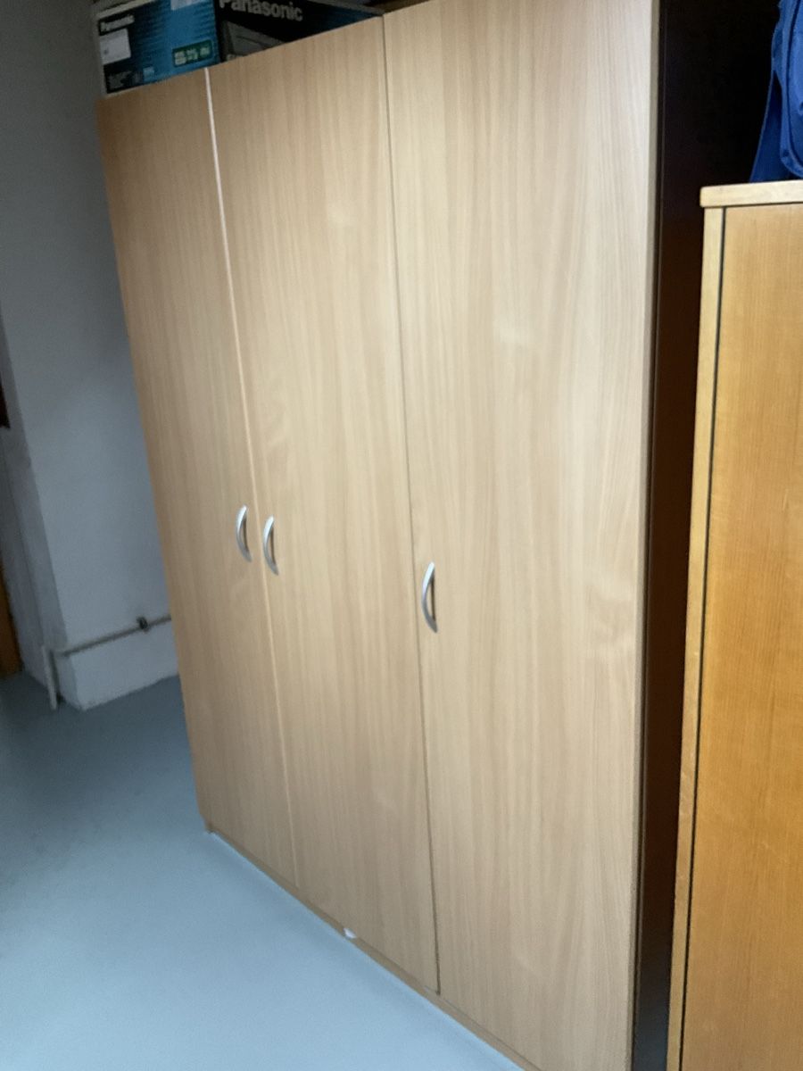 Armadi: 3-Türiger Kleiderschrank – Usato da Rombach venduto da roggos