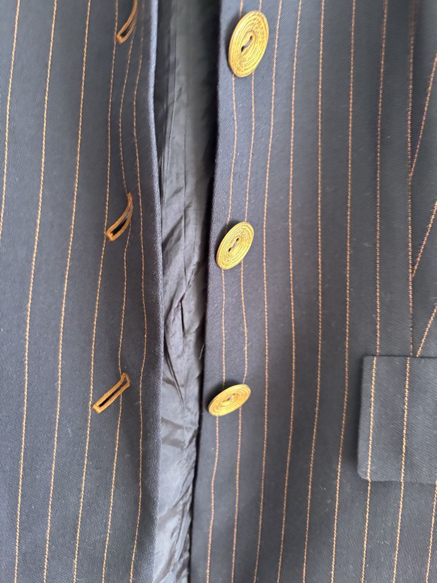 Completi: Dress suit – Nuovo (secondo la descrizione) da Confignon venduto da Second_Hand_Ch 7