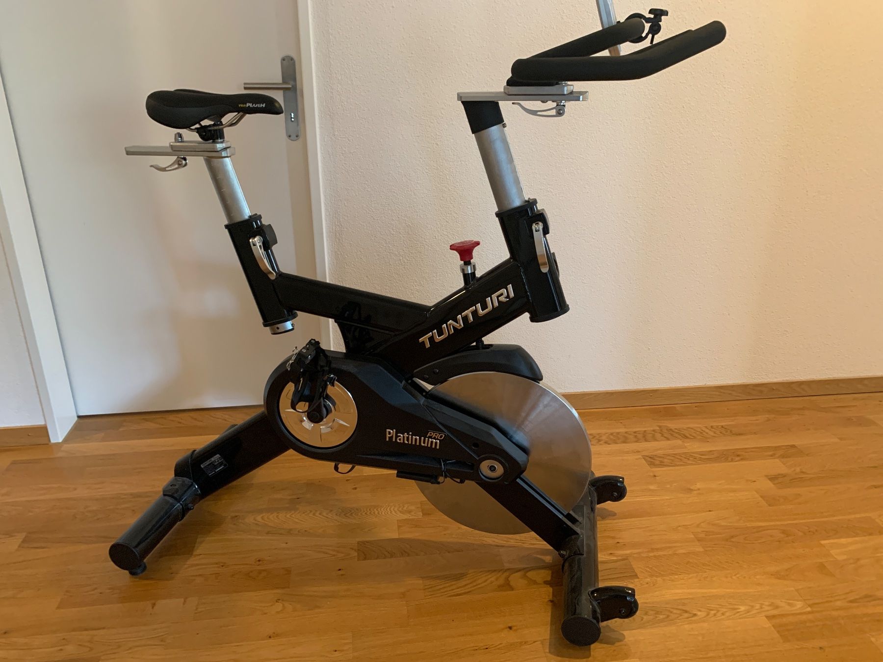 Tunturi Hometrainer: Tunturi Spinning Bike – Gebraucht aus Winterthur von berghutze