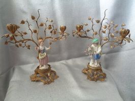 Antike Kerzenständer mit Meissener Porzellanfiguren