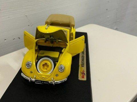 Volkswagen Voitures modèles: Modellauto VW Käfer Cabrio (1951) – Neuf (Voir description) à Luzern par sch_nqz7 2