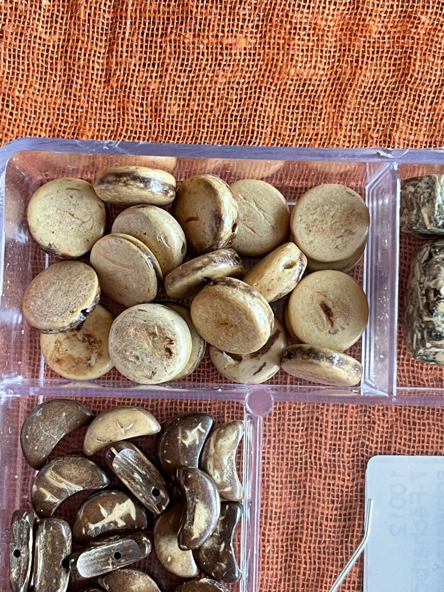Holzartikel: ALLES RAUS Bastelperlen Holz – Gebraucht aus Kloten von simones.thriftshop 3