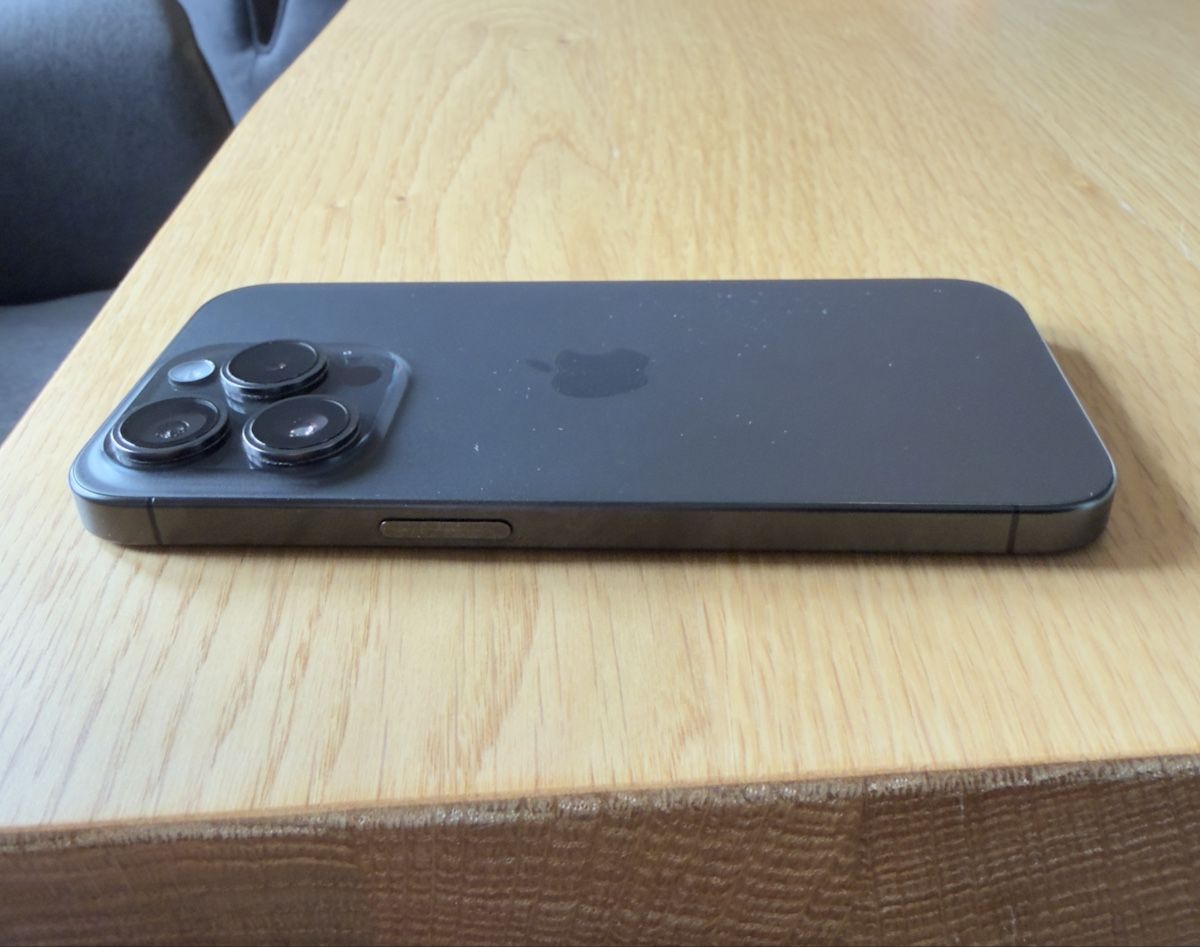 Apple Telefoni cellulari / Smartphones: Apple Iphone 15 Pro 256GB – Usato da Rudolfingen venduto da levinkuendig11 6